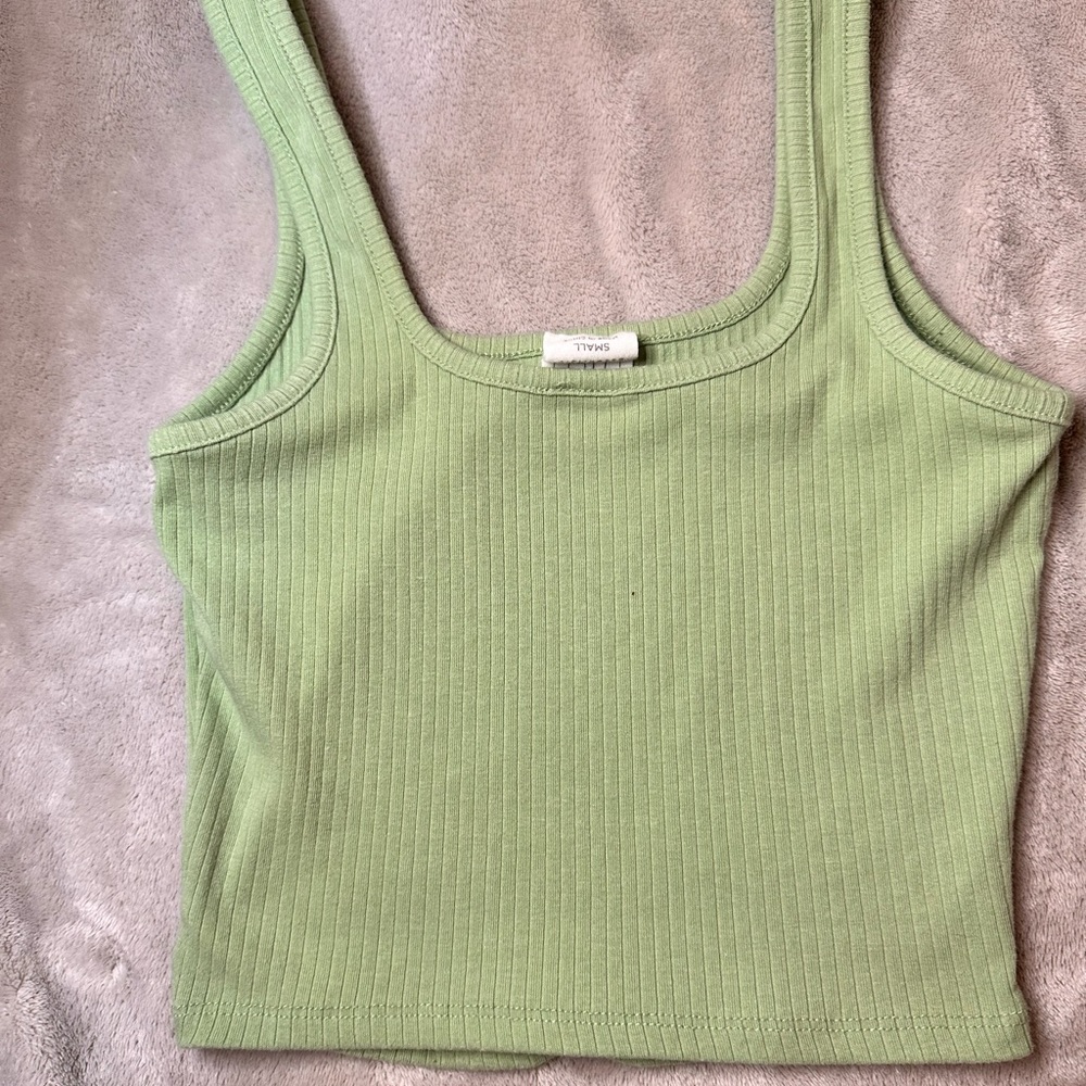 Green crop top